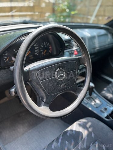Mercedes C 220 1999, 232,981 km - 2.2 l - Bakı