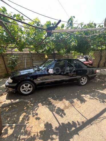 Mercedes C 220 1999, 232,981 km - 2.2 l - Bakı