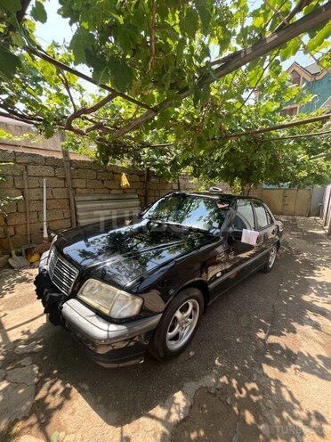 Mercedes C 220 1999, 232,981 km - 2.2 l - Bakı