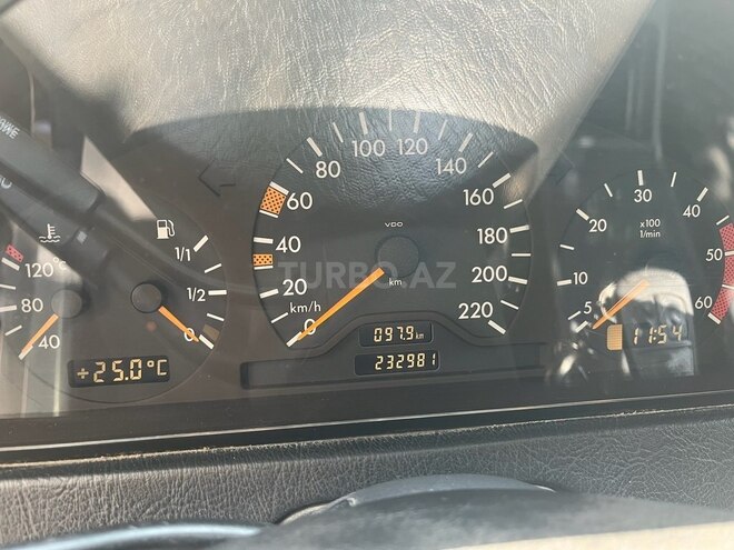 Mercedes C 220 1999, 232,981 km - 2.2 l - Bakı
