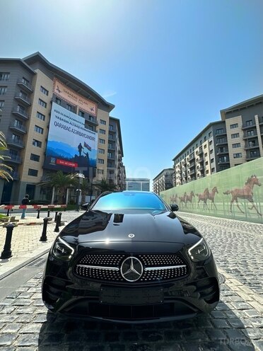Mercedes E 300 e-3
