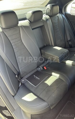 Mercedes E 300 e-15