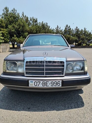 Mercedes E 250 1990, 238,190 km - 2.5 l - Astara