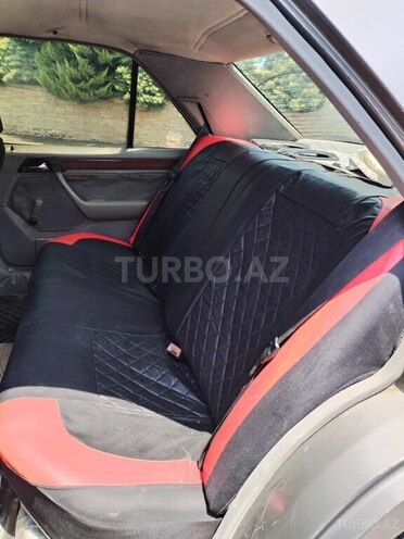 Mercedes E 250 1990, 238,190 km - 2.5 l - Astara