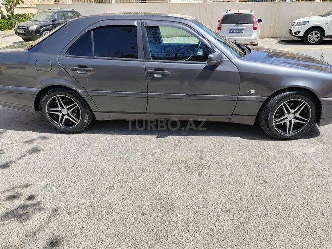 Mercedes C 200-2