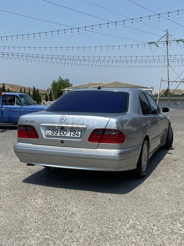 Mercedes E 220 d 2000, 520,000 km - 2.2 l - Siyəzən