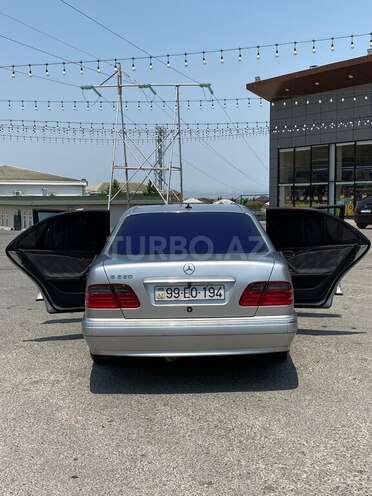 Mercedes E 220 d 2000, 520,000 km - 2.2 l - Siyəzən
