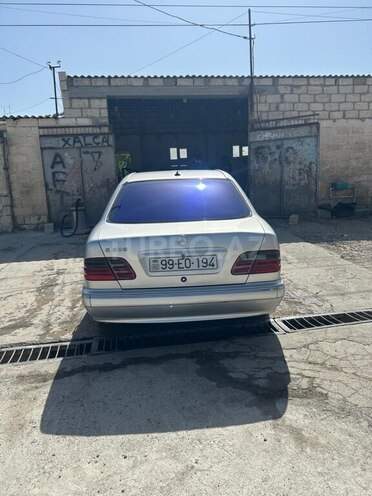 Mercedes E 220 d 2000, 520,000 km - 2.2 l - Siyəzən
