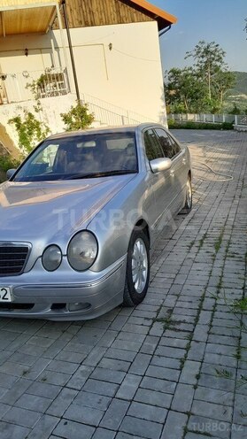 Mercedes E 220 d 2000, 245,500 km - 2.2 l - Bakı