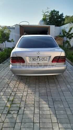 Mercedes E 220 d 2000, 245,500 km - 2.2 l - Bakı