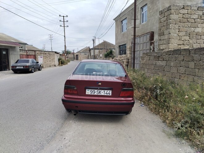 BMW 318 1992, 444,000 km - 1.8 l - Bakı