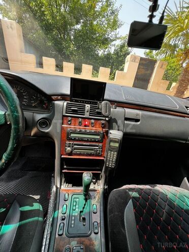 Mercedes E 220 d 1998, 344,000 km - 2.2 l - Gəncə