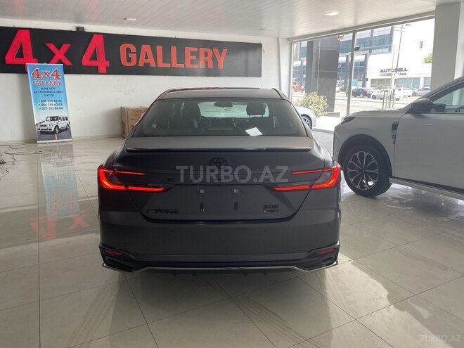 Toyota Camry-6