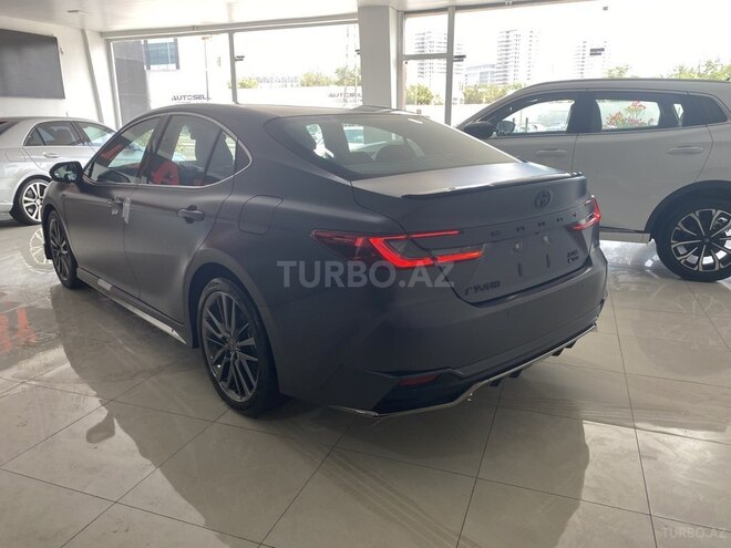 Toyota Camry-8