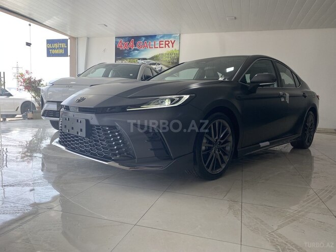 Toyota Camry-5