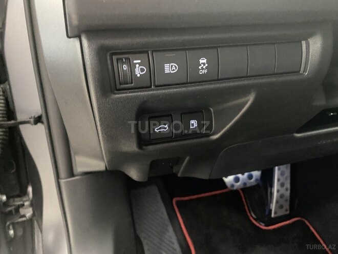 Toyota Camry-23