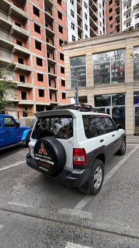 Mitsubishi Pajero io 2003, 201,993 km - 2.0 л - Bakı