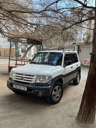 Mitsubishi Pajero io 2003, 201,993 km - 2.0 л - Bakı