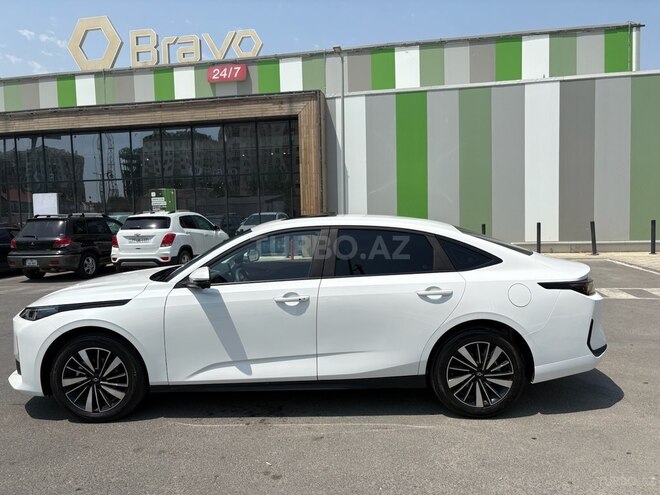 Changan Qiyuan A05 2025, 4,875 km - 1.5 л - Bakı