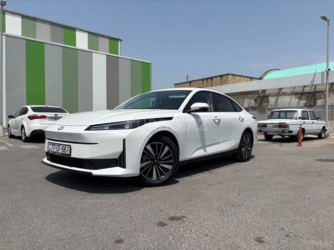 Changan Qiyuan A05 2025, 4,875 km - 1.5 л - Bakı