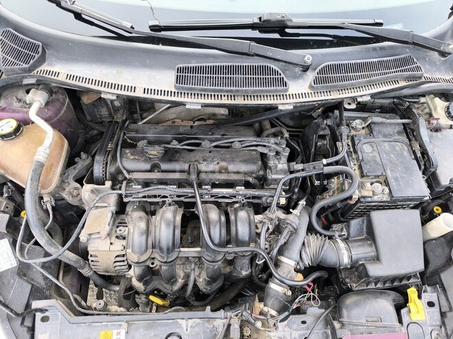 Ford Fiesta 2009, 136,000 km - 1.4 l - Bakı