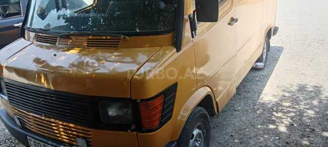 Mercedes 208 D 1990, 200,000 km - 2.9 l - Siyəzən