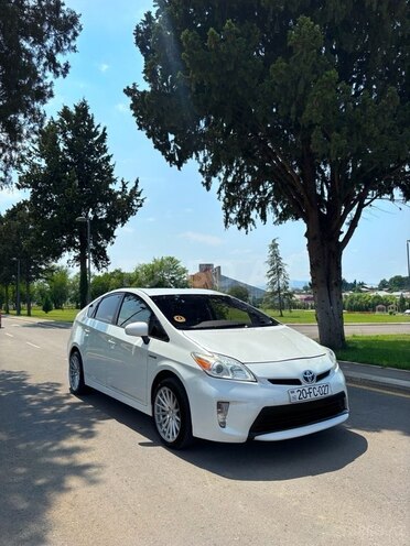 Toyota Prius 2015, 511,771 km - 1.8 л - Gəncə
