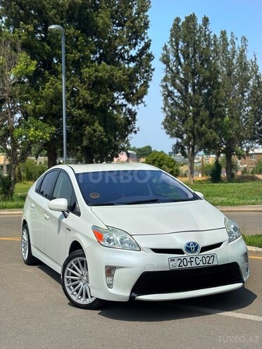 Toyota Prius 2015, 511,771 km - 1.8 л - Gəncə