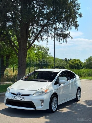 Toyota Prius 2015, 511,771 km - 1.8 л - Gəncə