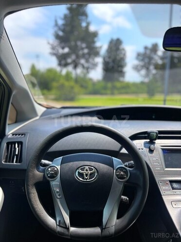 Toyota Prius 2015, 511,771 km - 1.8 л - Gəncə