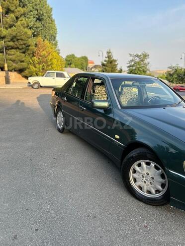 Mercedes C 240 1998, 300,844 km - 2.4 l - Şamaxı