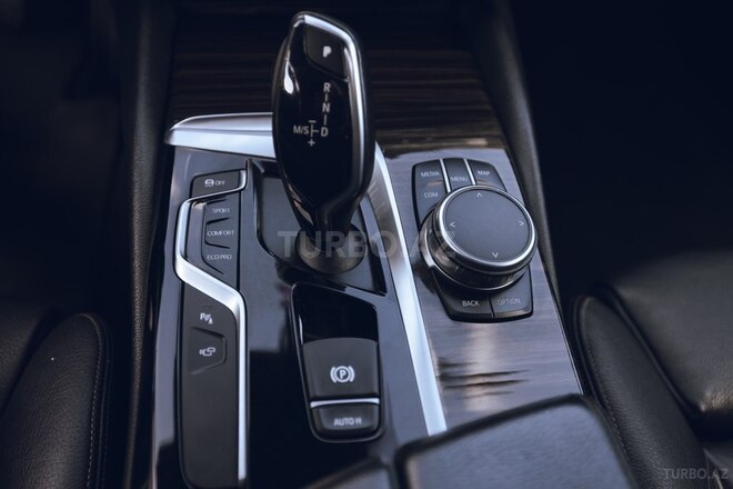 BMW 530-10