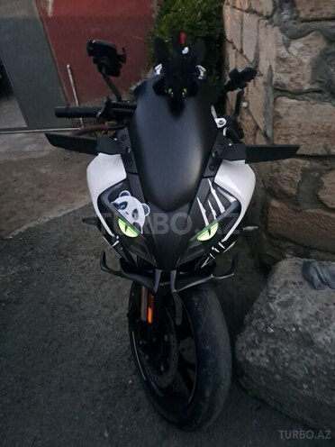 CFMOTO 300 SR-S-2