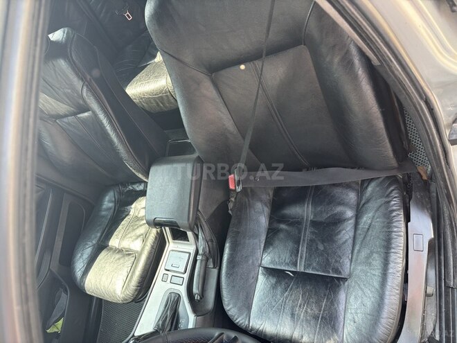 BMW 528 1997, 270,000 km - 2.8 l - Bakı