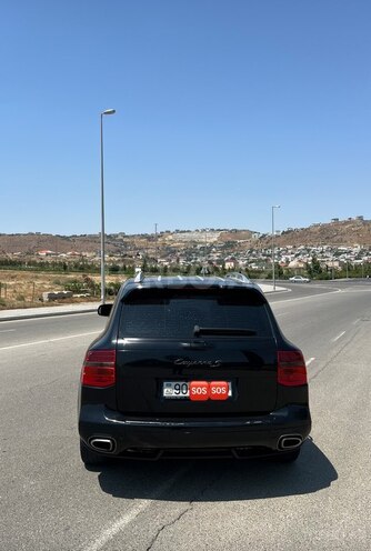 Porsche Cayenne-2