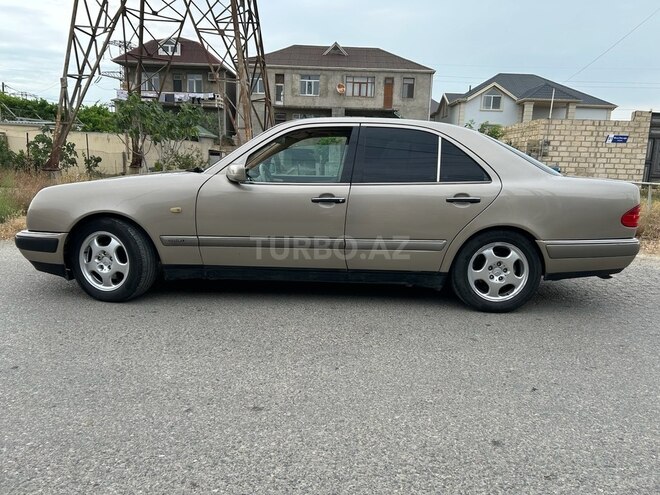 Mercedes E 240 1998, 345,320 km - 2.4 l - Bakı