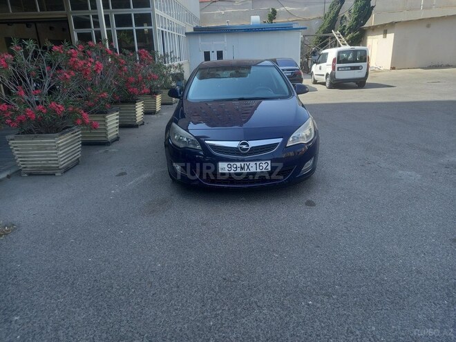Opel Astra 2010, 204,000 km - 1.4 л - Bakı