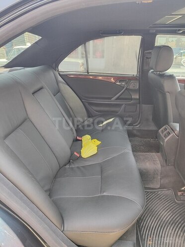 Mercedes E 220 d 2000, 370,700 km - 2.2 l - Sabirabad