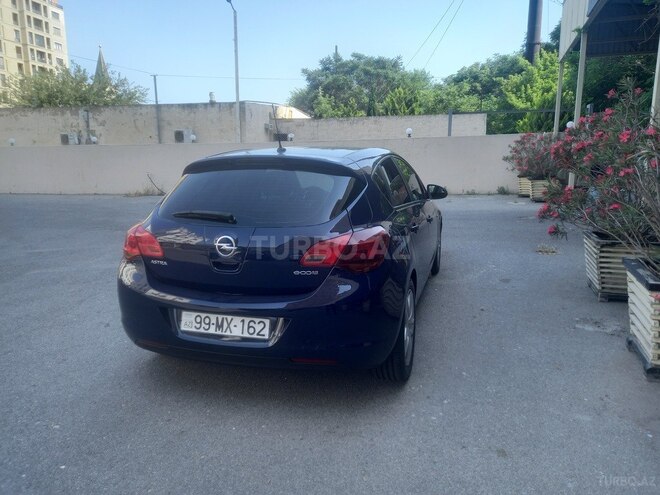 Opel Astra 2010, 204,000 km - 1.4 л - Bakı