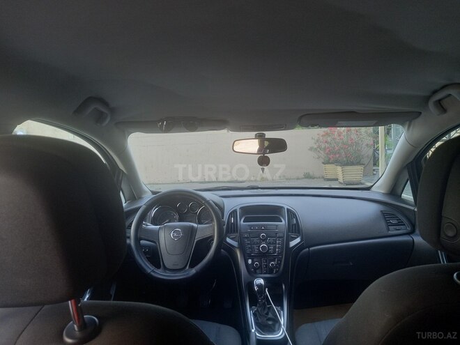 Opel Astra 2010, 204,000 km - 1.4 л - Bakı