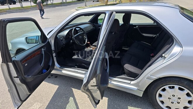 Mercedes C 180 2019, 190,010 km - 1.8 л - Sumqayıt