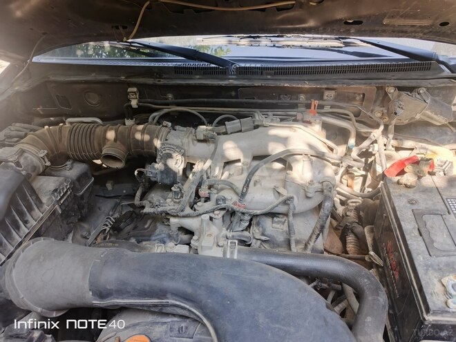 Mitsubishi Pajero 2008, 145,000 km - 3.0 l - Qobustan