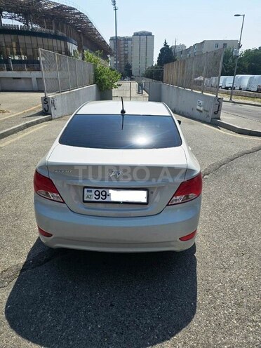 Hyundai Accent 2016, 160,934 km - 1.6 l - Bakı