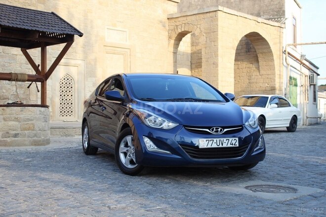 Hyundai Elantra 2015, 129,600 km - 1.8 l - Bakı
