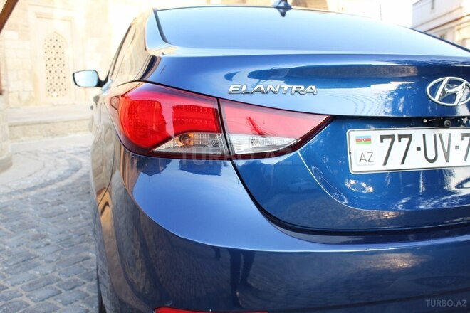 Hyundai Elantra 2015, 129,600 km - 1.8 l - Bakı