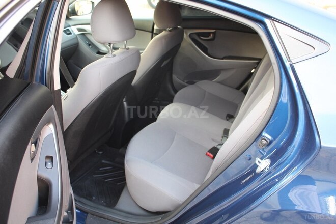 Hyundai Elantra 2015, 129,600 km - 1.8 l - Bakı