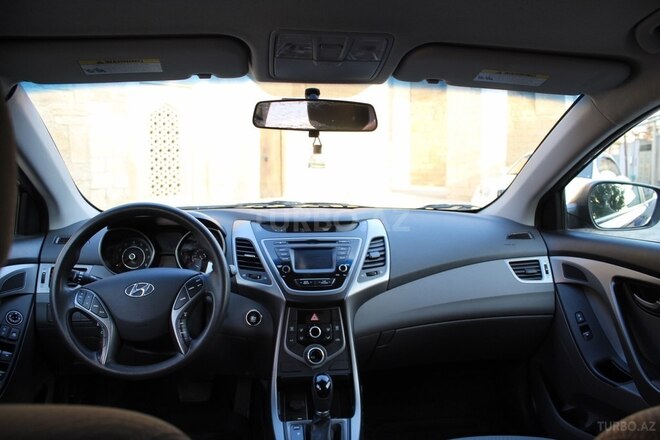 Hyundai Elantra 2015, 129,600 km - 1.8 l - Bakı
