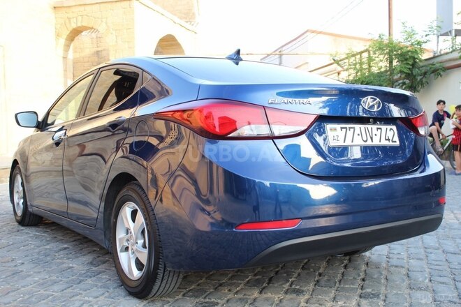 Hyundai Elantra 2015, 129,600 km - 1.8 l - Bakı