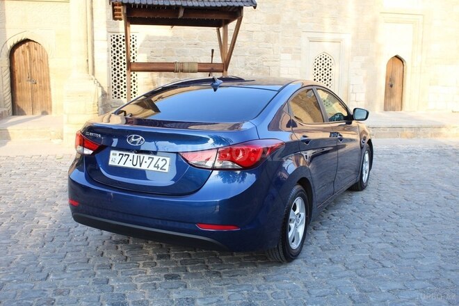 Hyundai Elantra 2015, 129,600 km - 1.8 l - Bakı