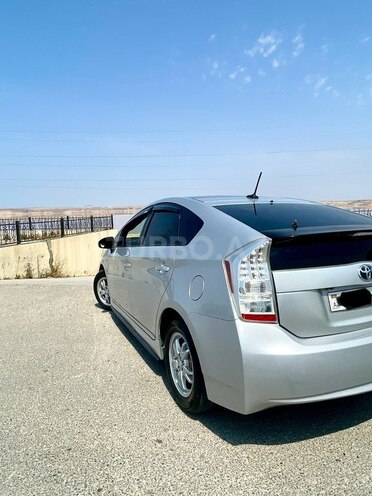 Toyota Prius-16